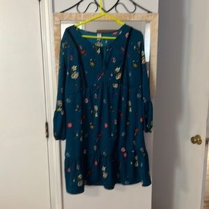 Women’s dress! Pretty blue floral dress!